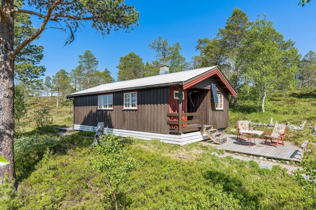 Welcome to this idyllic leisure property in Slåvassveien 73